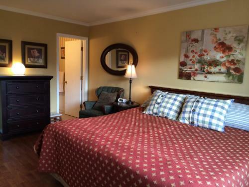 Reflection Lake Bed And Breakfast