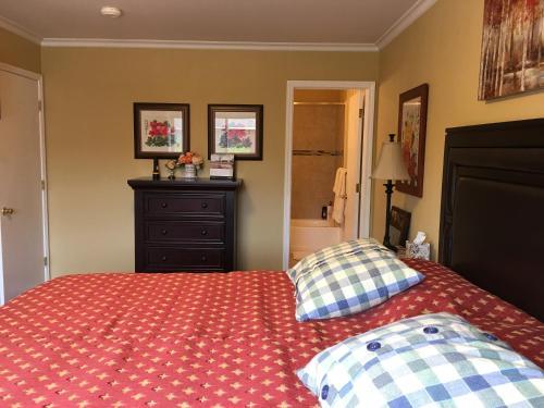 Reflection Lake Bed And Breakfast