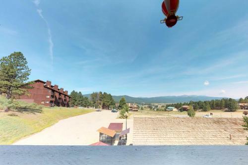 Apartamento Gold Creek Condo 202