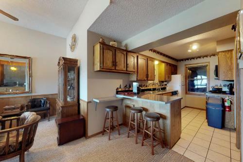 Apartamento Gold Creek Condo 202