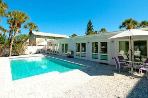 Sugar Plum Hideaway