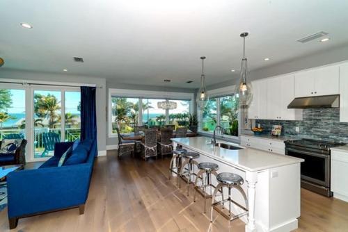 Pier To Pier Paradise Home