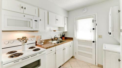Aquaville B - Three Bedroom Home