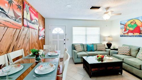 Aquaville B - Three Bedroom Home