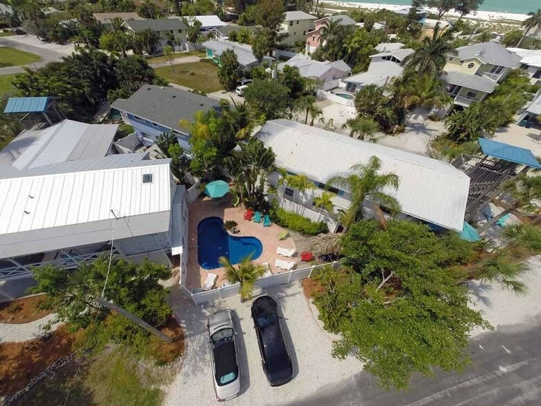 Blue Dolphin Inn Nine Bedroom Villa