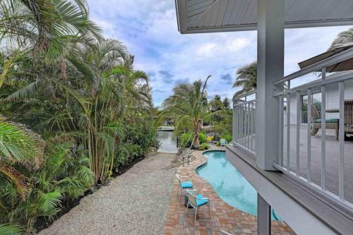 Surrounded By Sea Breezes