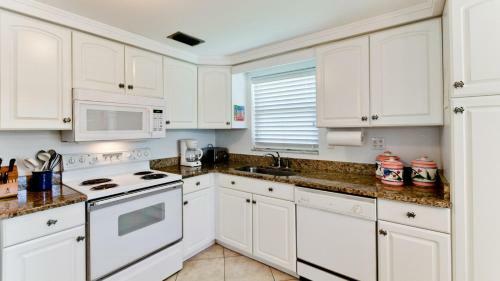 Coastal Cottage - Three Bedroom Home