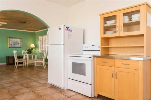 Anna Maria Escape Two Bedroom Villa