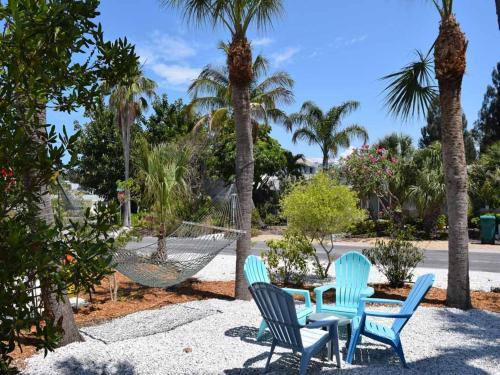 Blue Dolphin Inn - Ibis Townhouse