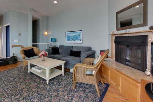 Beachside Condo Getaway
