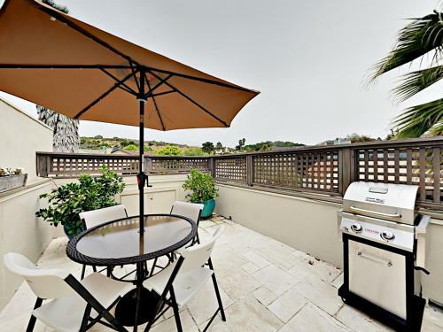 151 Farallon Ct Townhouse
