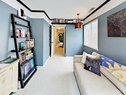151 Farallon Ct Townhouse