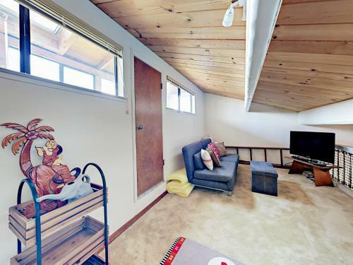 151 Farallon Ct Townhouse