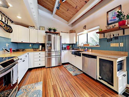 151 Farallon Ct Townhouse