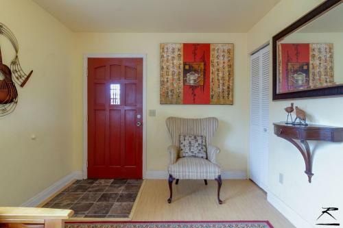 Little Blue House - Cute, Cozy, Minutes From Downtown Arcata
