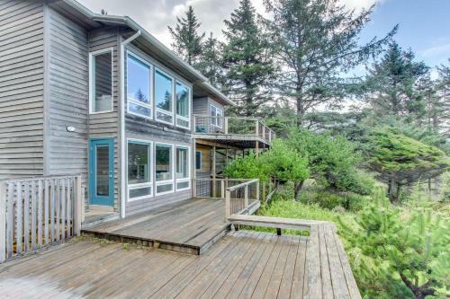 Seascape Beach Retreat