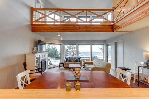Seascape Beach Retreat