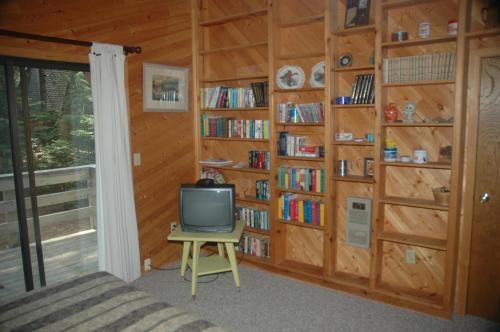 Spencer-4 Bedroom Cabin