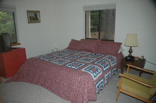 Spencer-4 Bedroom Cabin