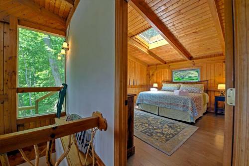 Magnolia Mountain Home