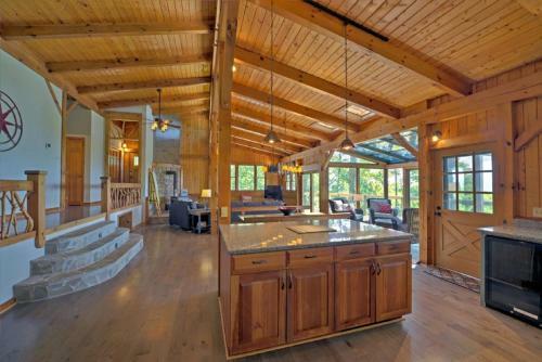 Magnolia Mountain Home