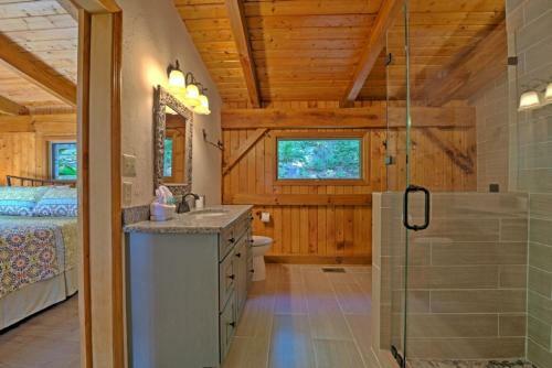 Magnolia Mountain Home
