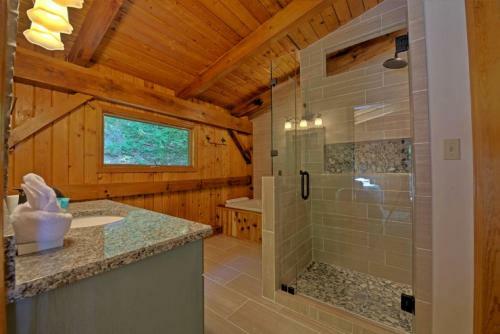 Magnolia Mountain Home