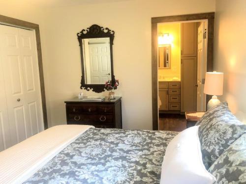 Rose Hill Country Cottage