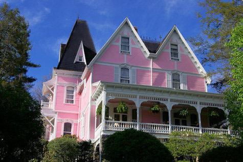 Bed & Breakfast Cedar Crest Inn