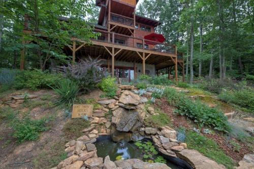 Eagle's Wing Lodge Home