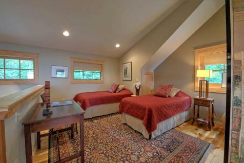 Eagle's Wing Lodge Home