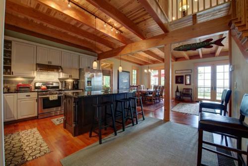 Eagle's Wing Lodge Home