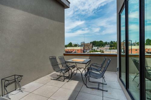 233 Short Coxe Townhouse Unit 8