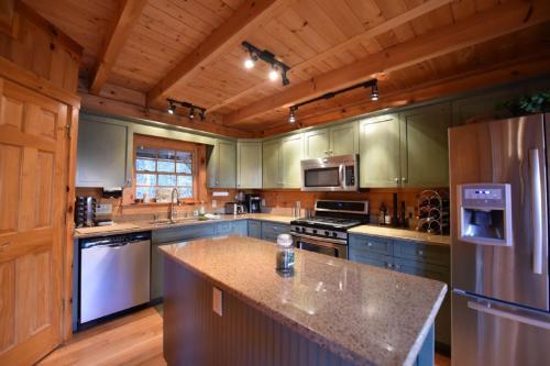 Mountain Oaks Cabin