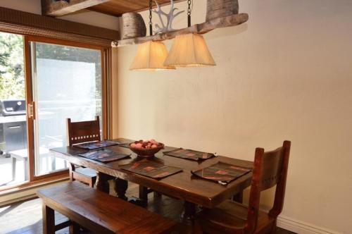 Chateau Roaring Fork Unit 9