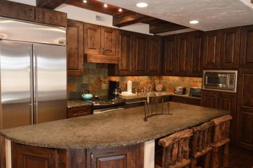 Chateau Roaring Fork Unit 9