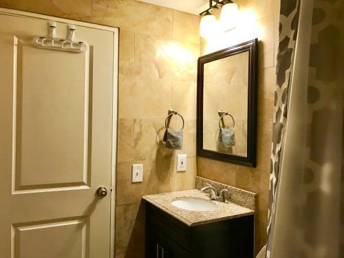 Apartamento Laugh, Eat, Sleep Downtown Wine Down 9e