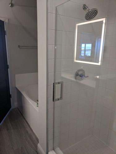 Midtown 810 By Homecomfortstay