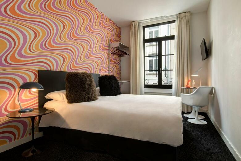 Vintage Hotel