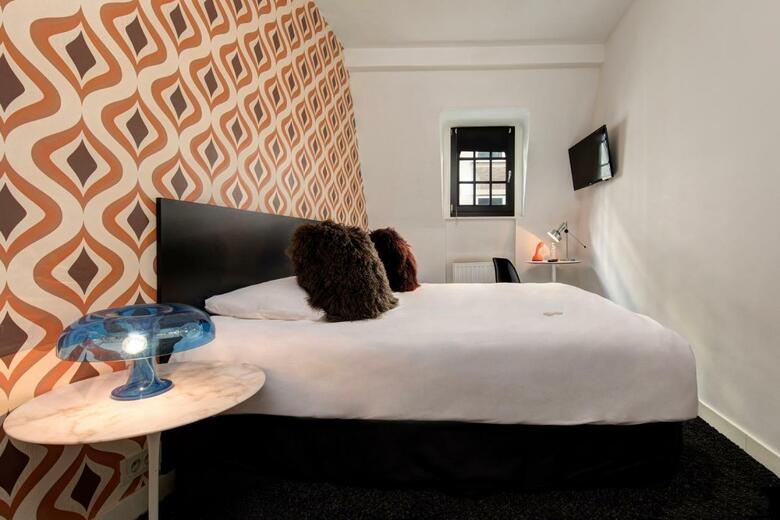 Vintage Hotel