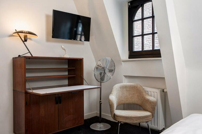 Vintage Hotel