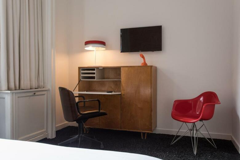 Vintage Hotel