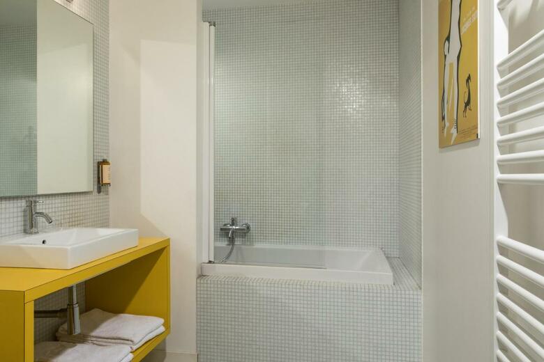 Vintage Hotel