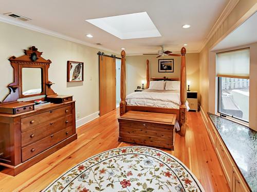 1212 Baylor Street Home