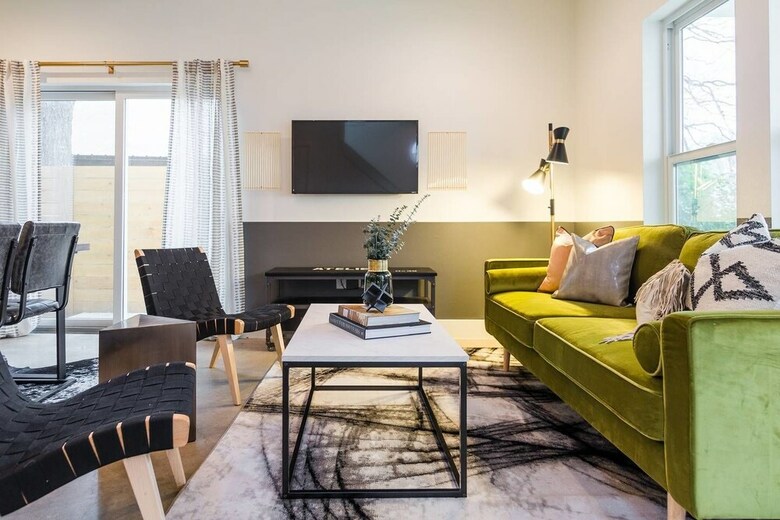 3br East Side Urban Retreat