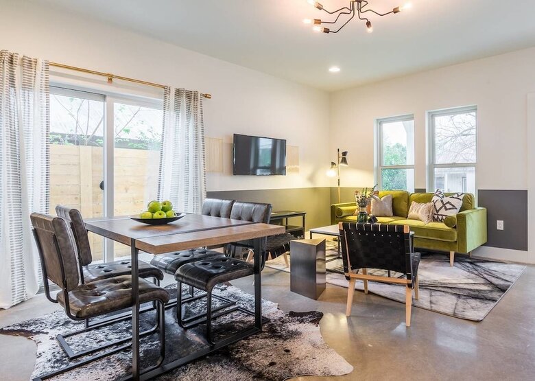 3br East Side Urban Retreat