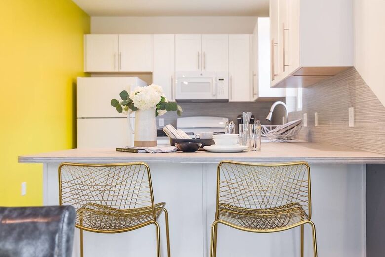 3br East Side Urban Retreat