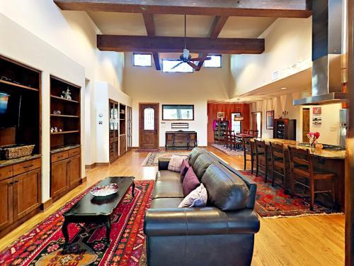 507 Academy Dr Home