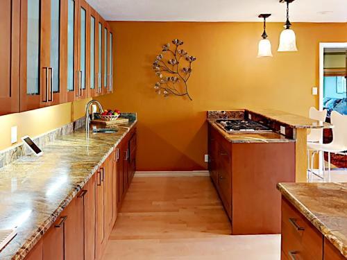 Apartamento 1106 W 6th Condo