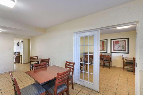 Hotel Rodeway Inn Austin